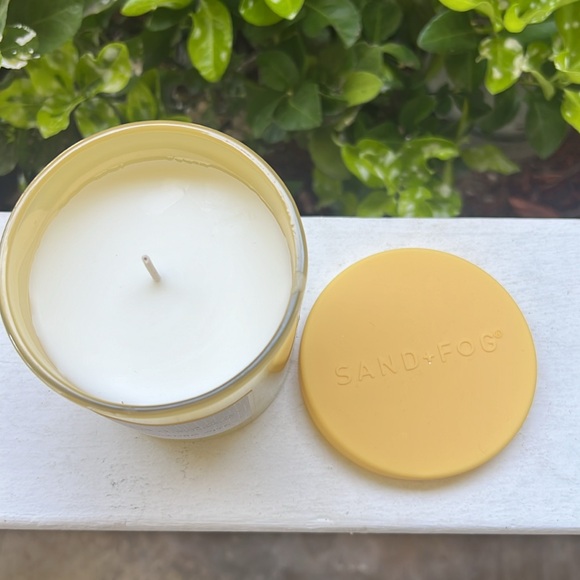 Sun Washed Citrus Scented Candle - Picture 5 of 11